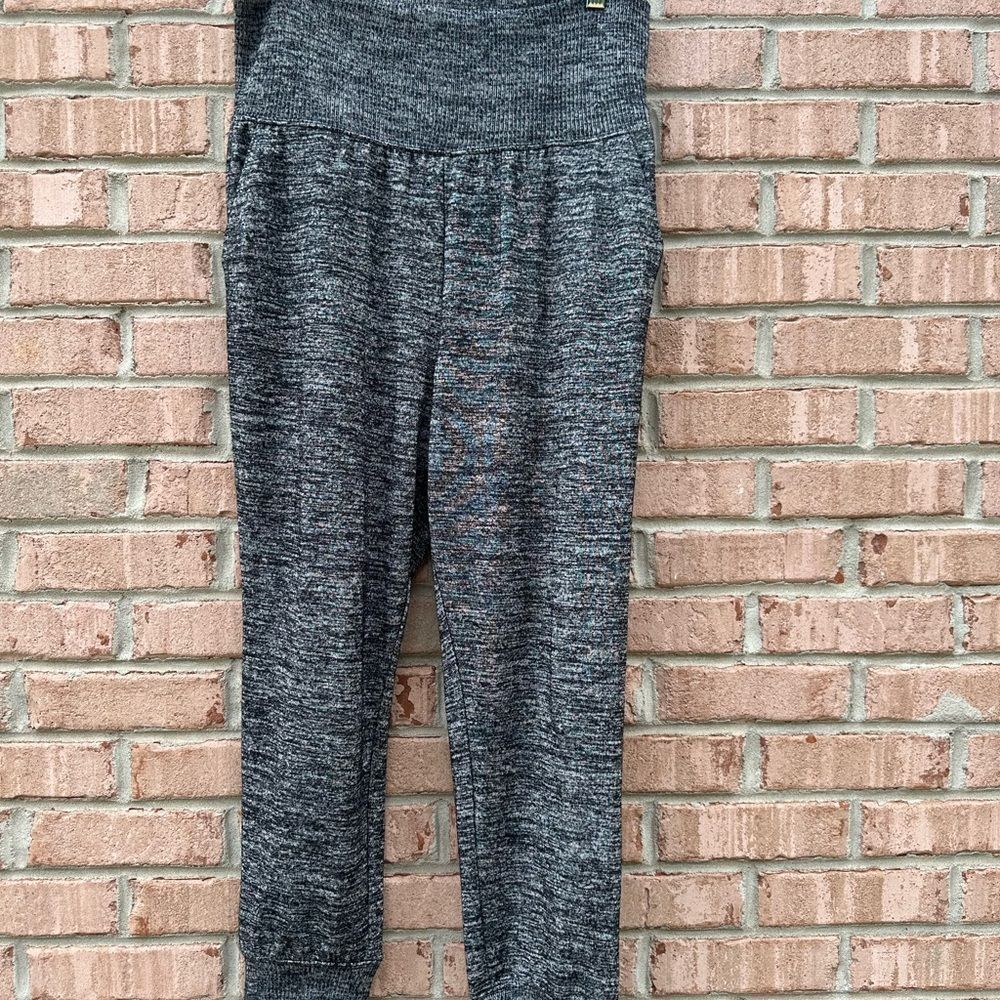 GAP NWOT Gray Knit Jogger Pants